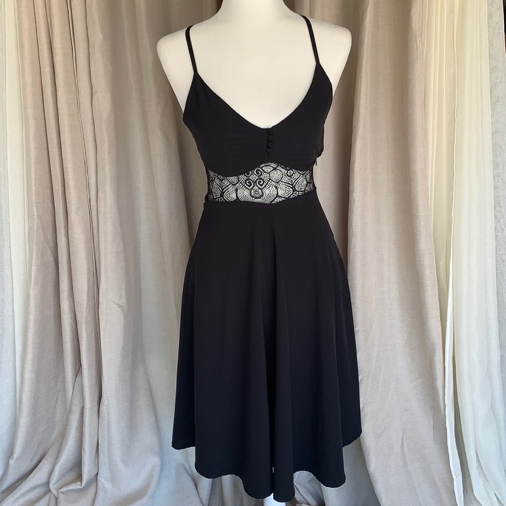 LuLu’s black dress